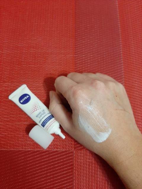 Крем вокруг глаз Nivea Make-up Expert