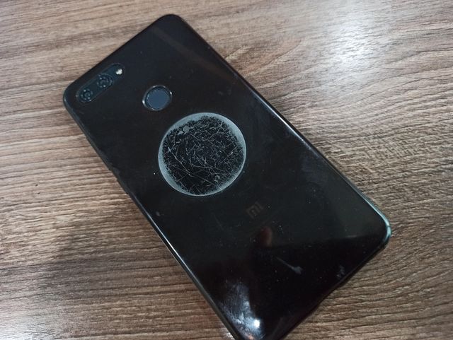 Смартфон Xiaomi Mi 8 Lite