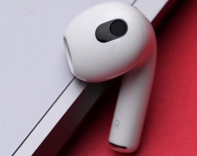 Так ли хороши новые AirPods? Стоит ли покупать Apple AirPods 3?