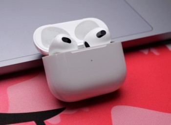 Беспроводные вкладыши Apple AirPods 3