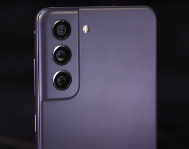 Отзыв на Samsung Galaxy S21 FE: слишком компромиссный фанатский полуфлагман