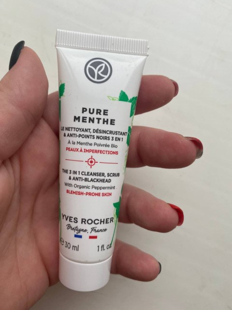 Pure Menthe Гель-скраб для очищения пор с мятой для матовости Yves Rocher – хороший состав, удобное использование, отличная эффективность