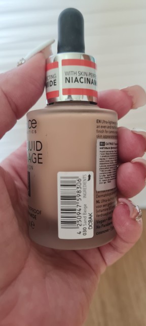 Тональный крем (основа) Catrice HD 24Н liquid coverage. Тон Sand Beige 30