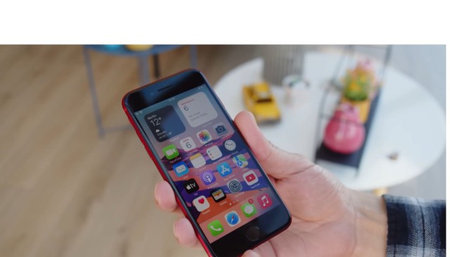 Устаревший ещё до выхода iPhone SE 2022