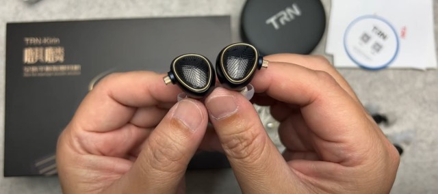 Планарные наушники с тюнингом TRN Kirin: баса мало, звука много