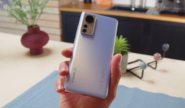 Младший флагман или лучший смартфон в линейке: отзыв на Xiaomi 12X