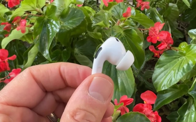 Почему всем нужно обновить свои AirPods: отзыв на AirPods Pro 2